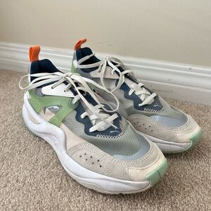 Puma Cream and Green Athletic Shoes